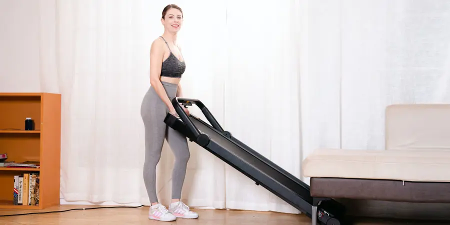 בחורה גוררת הליכון SNAILCLE TM2202